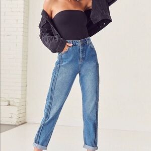 BDG Mom Jeans – W30 L32 – Classic Fit – Shows Wear/Some Stains